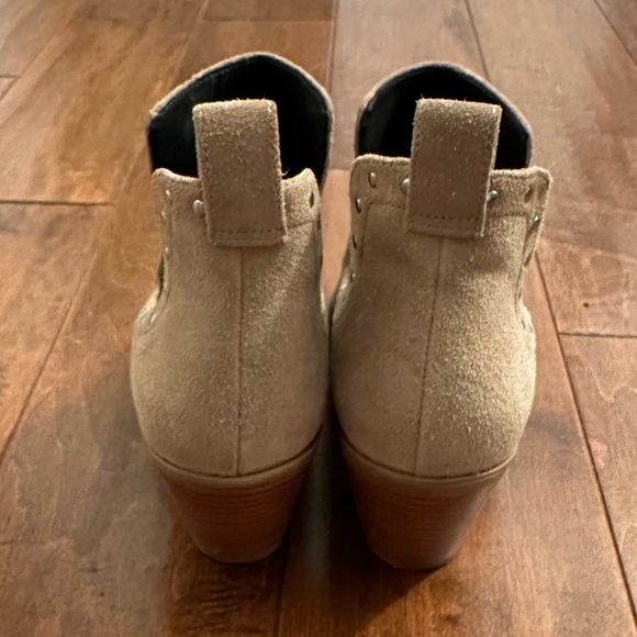 Rebecca Minkoff Lana Studded Split Shaft Beige Suede Block Heel Ankle Boots Sz 6 - Picture 10 of 13